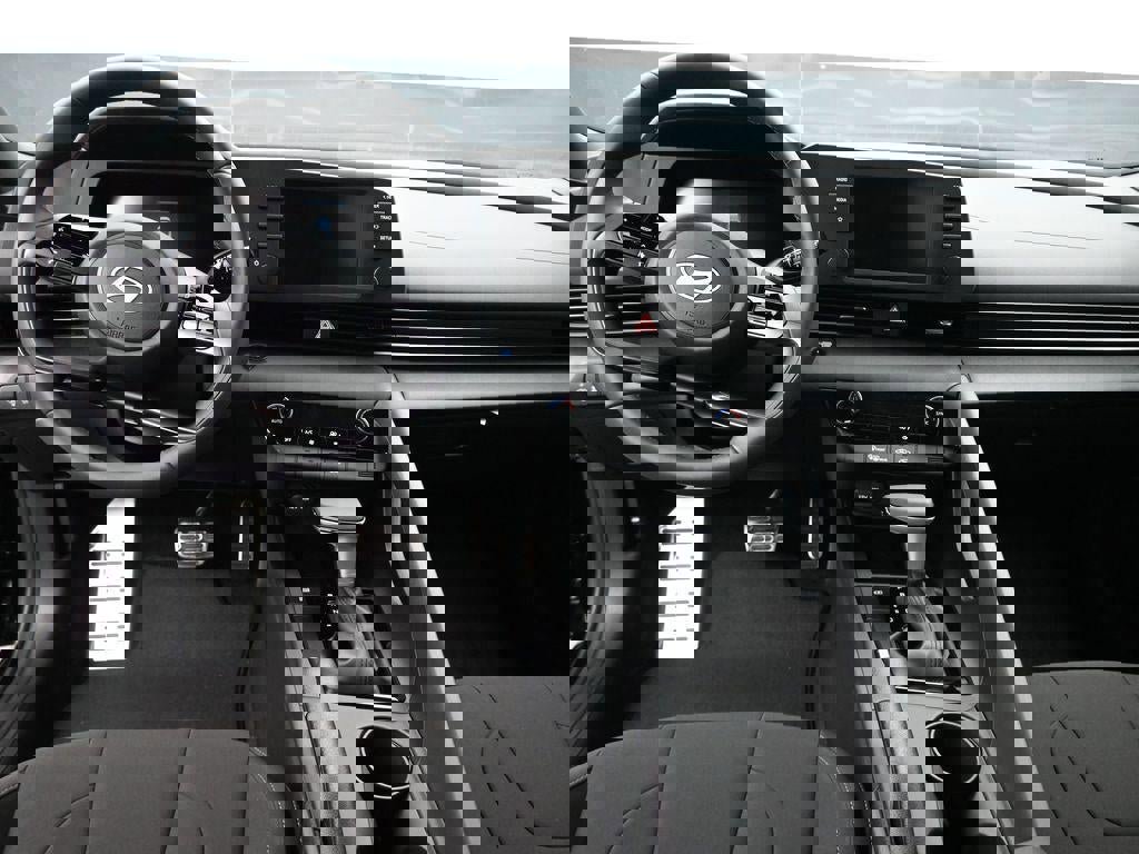 New 2026 Hyundai Elantra Sport image 10