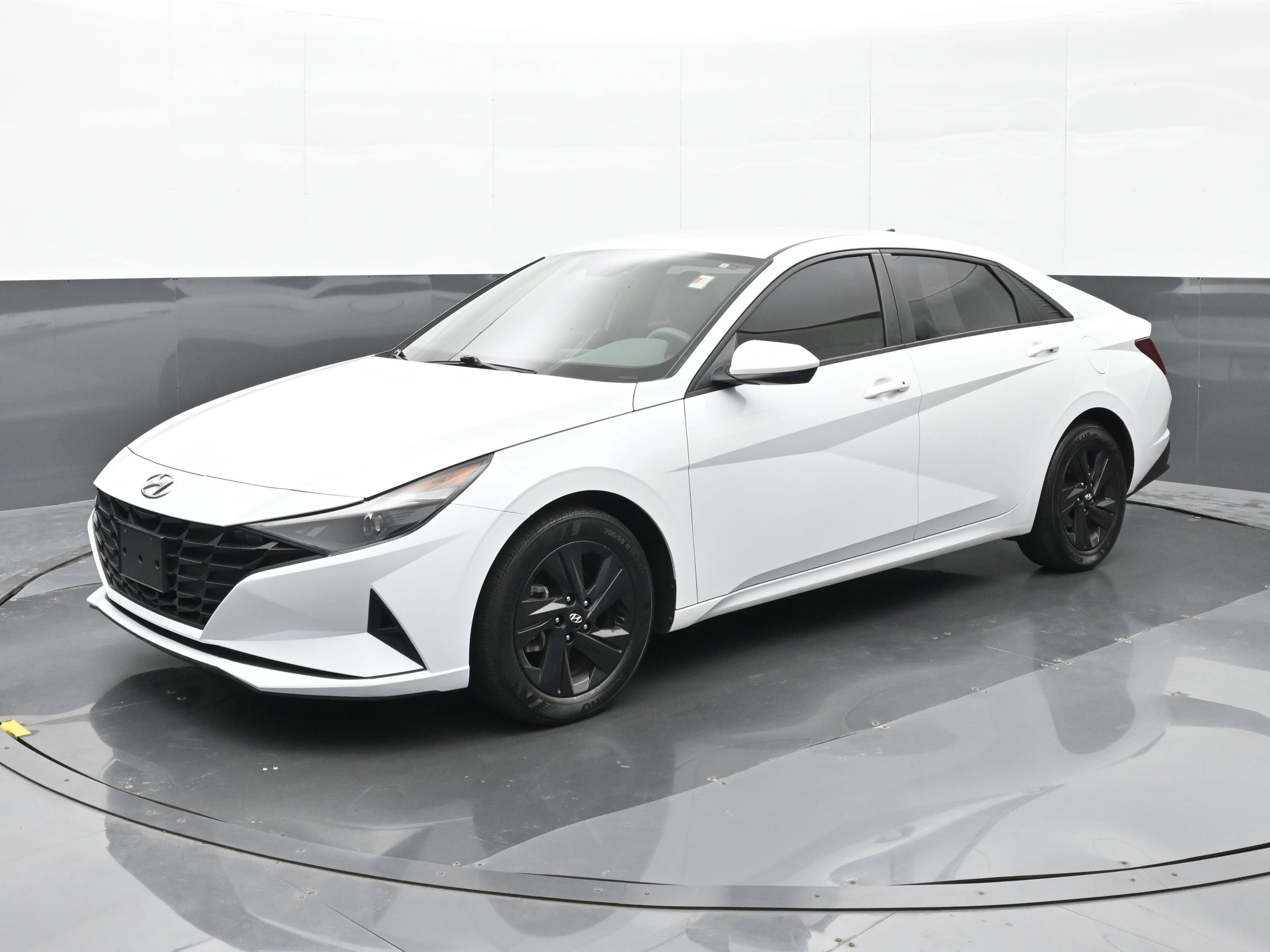 Used 2021 Hyundai Elantra SEL FWD image 8