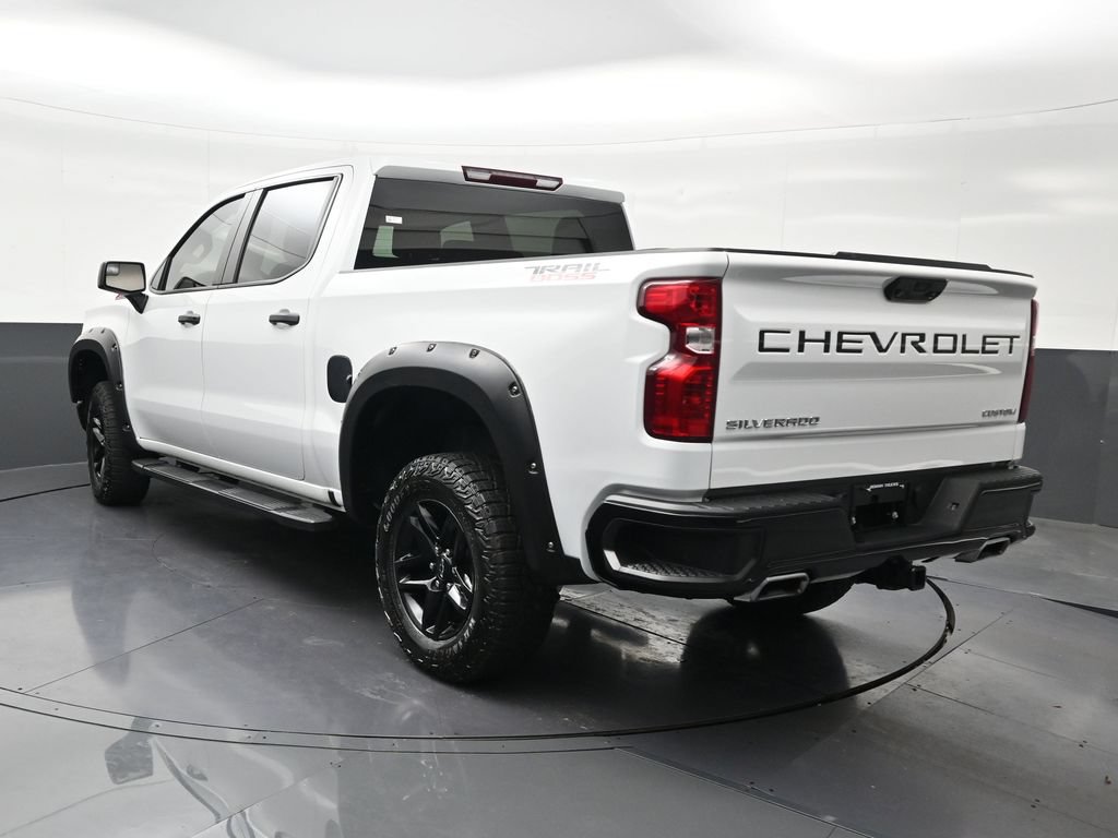 Used 2024 Chevrolet Silverado 1500 Custom Trail Boss AWD/4WD image 3
