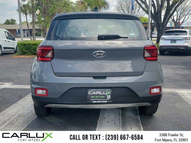 Used 2020 Hyundai Venue SE FWD image 5