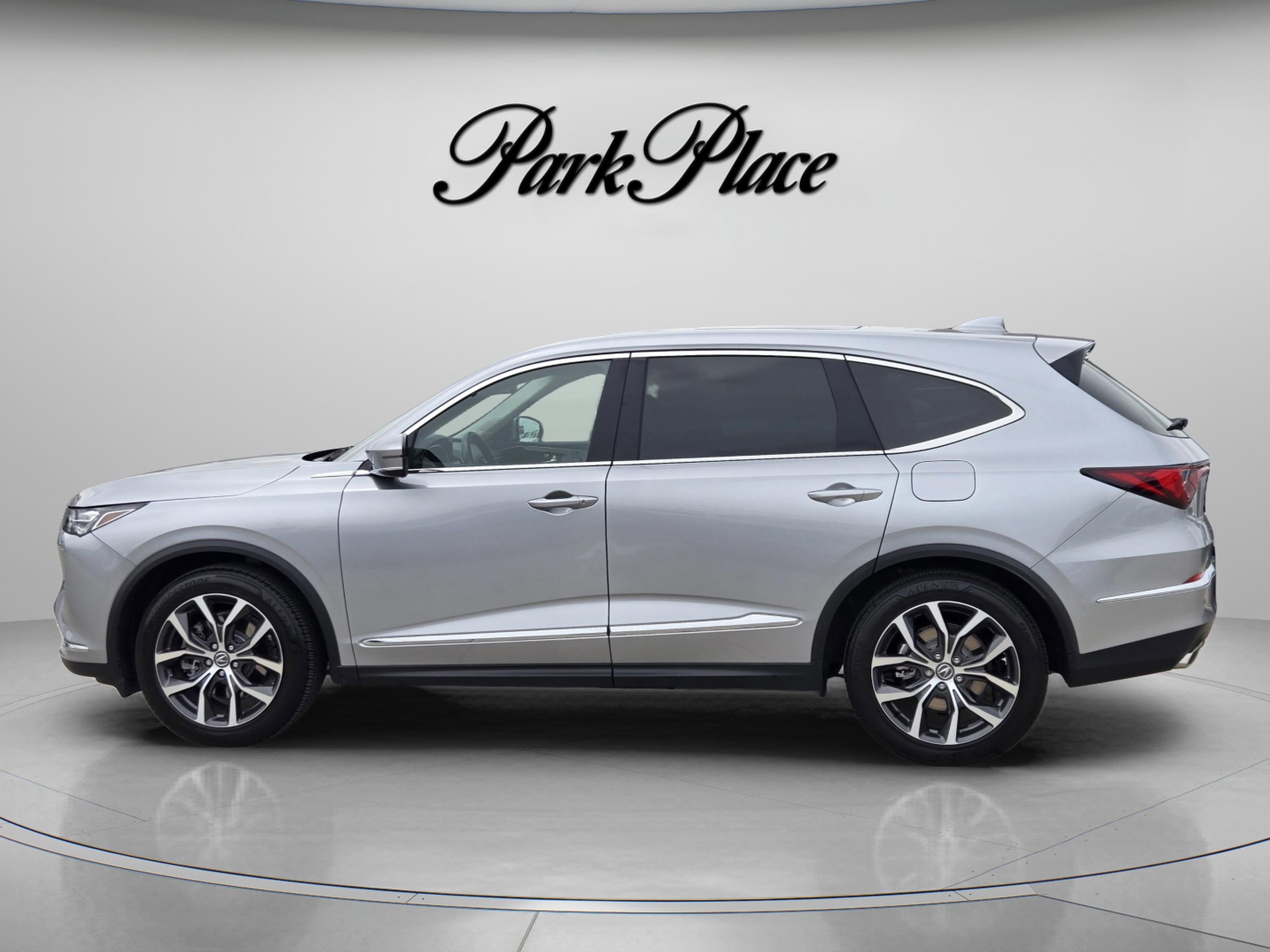 Certified 2023 Acura MDX FWD w/ Technology Package image 2