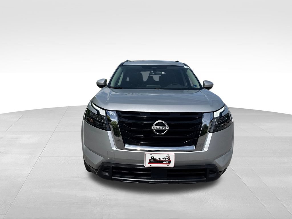 Used 2023 Nissan Pathfinder SV AWD/4WD image 16