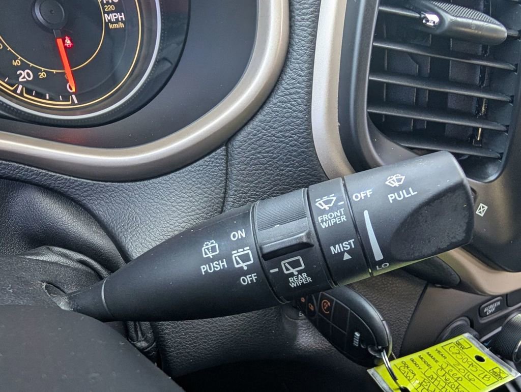 Used 2016 Jeep Cherokee Latitude w/ Cold Weather Group image 29