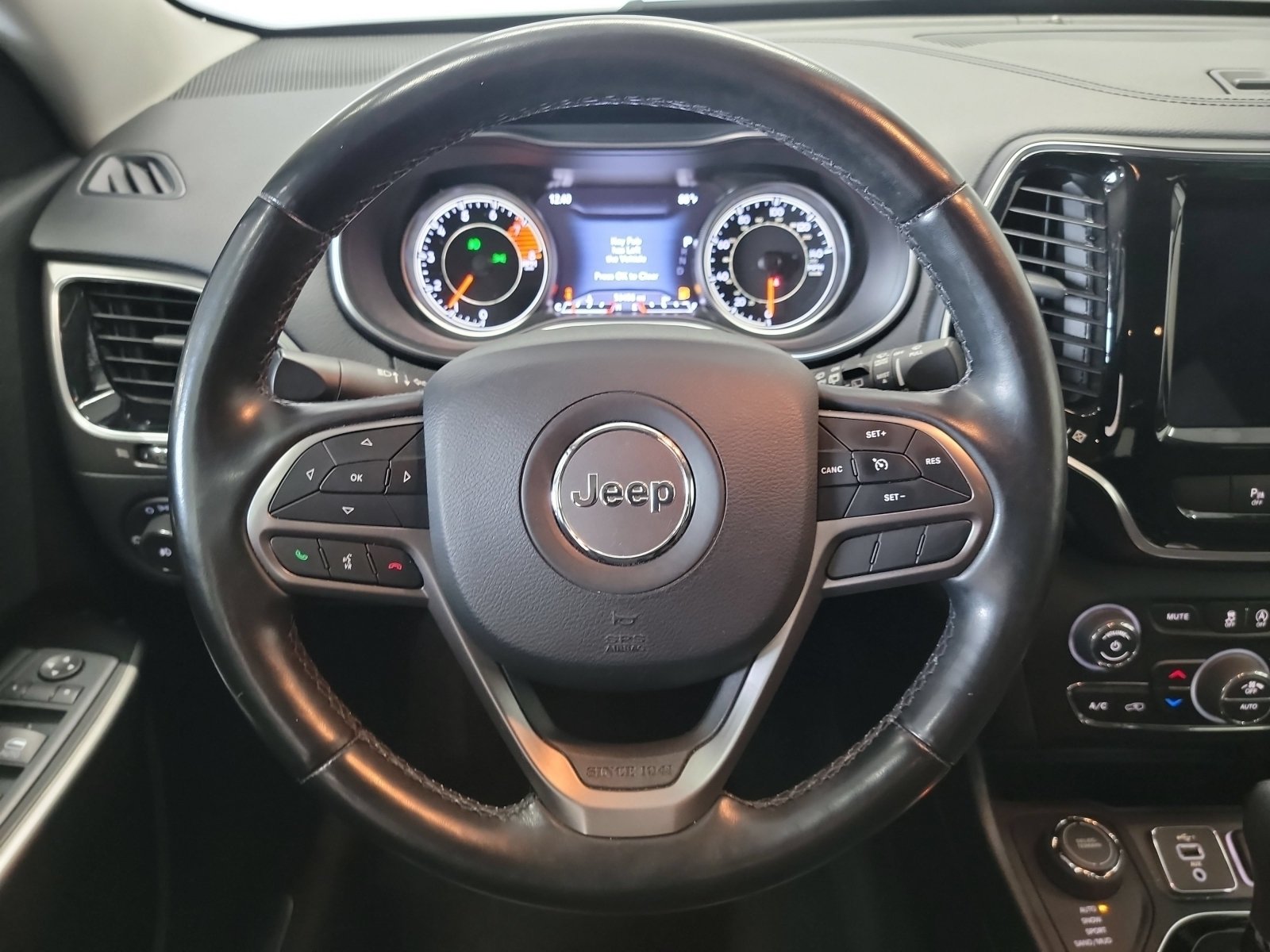 Used 2020 Jeep Cherokee Limited AWD/4WD image 17