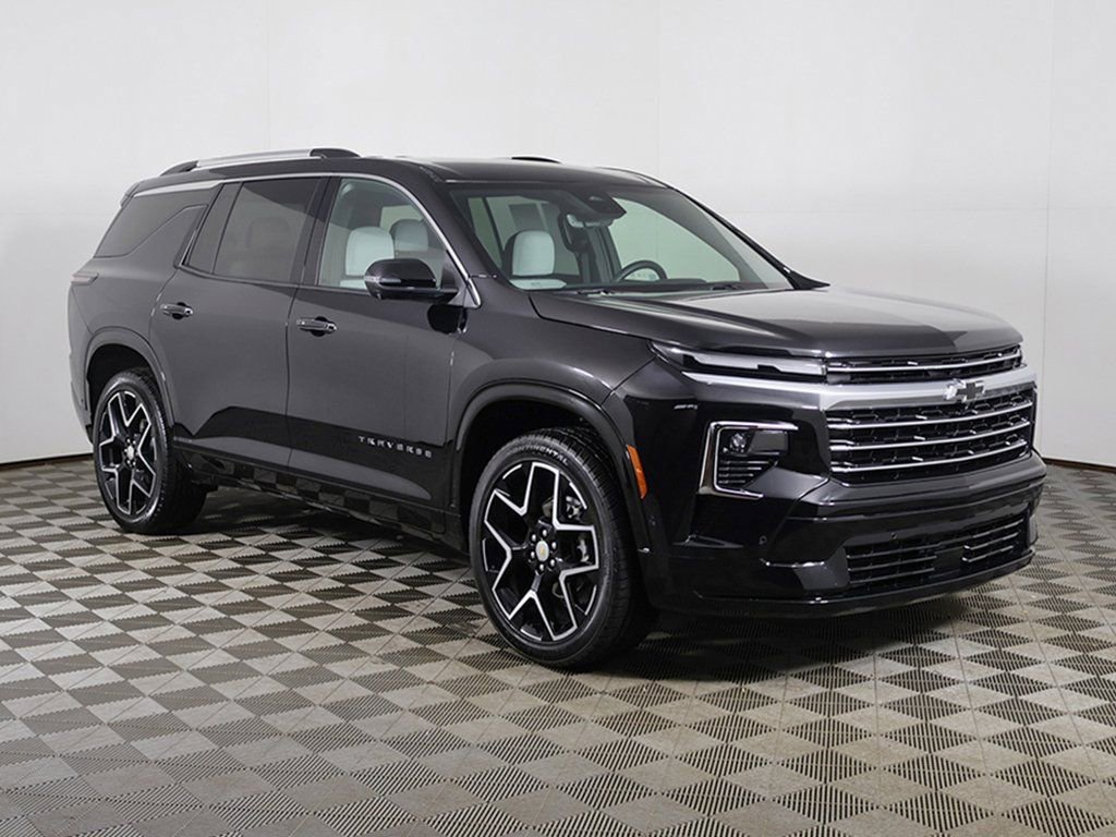 Used 2025 Chevrolet Traverse High Country w/ LPO, Cargo Package image 2