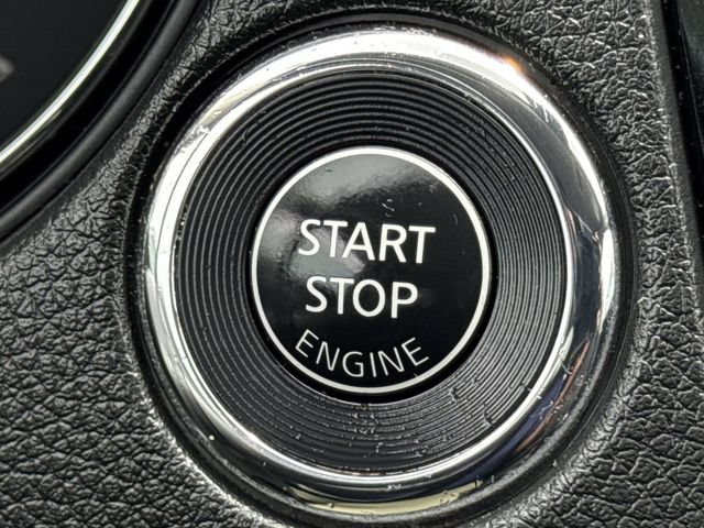 Used 2020 Nissan Rogue SV AWD/4WD image 16
