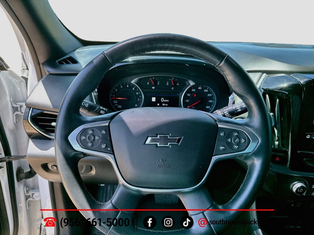 Used 2023 Chevrolet Traverse RS FWD image 15
