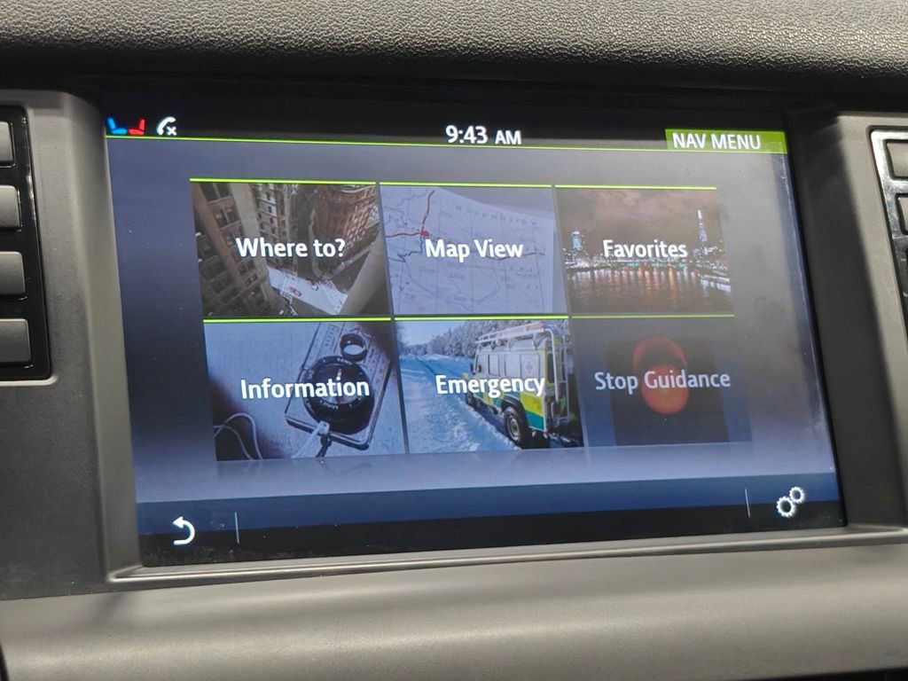 Used 2018 Land Rover Discovery Sport HSE Luxury image 37