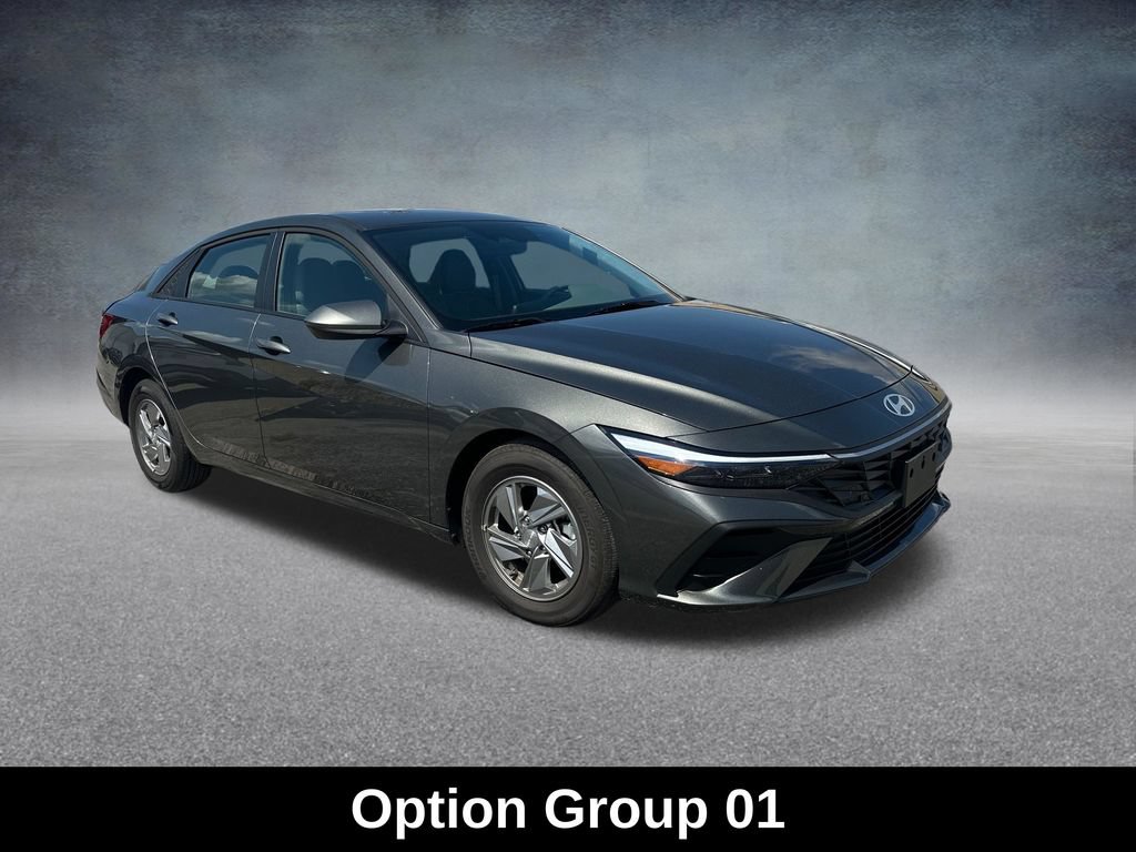 Used 2026 Hyundai Elantra SE FWD image 6