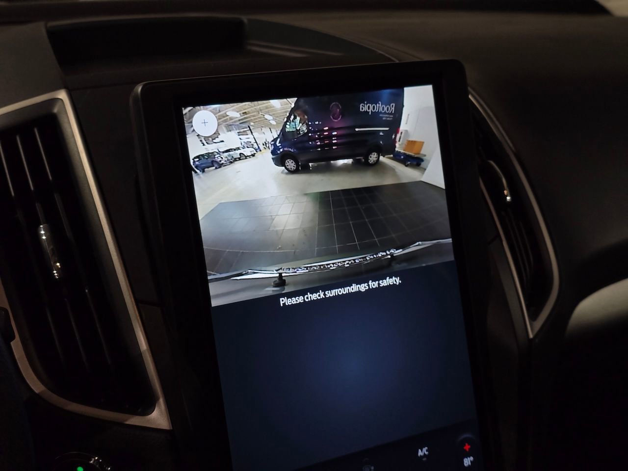 Used 2022 Ford Edge SE image 25