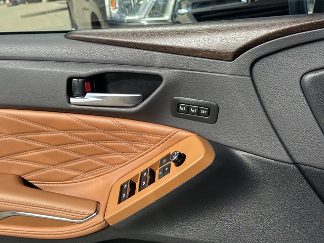 Used 2019 Toyota Avalon Limited w/ Advanced Safety Package FWD image 24