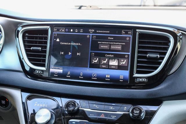 Used 2023 Chrysler Pacifica Touring-L FWD image 15