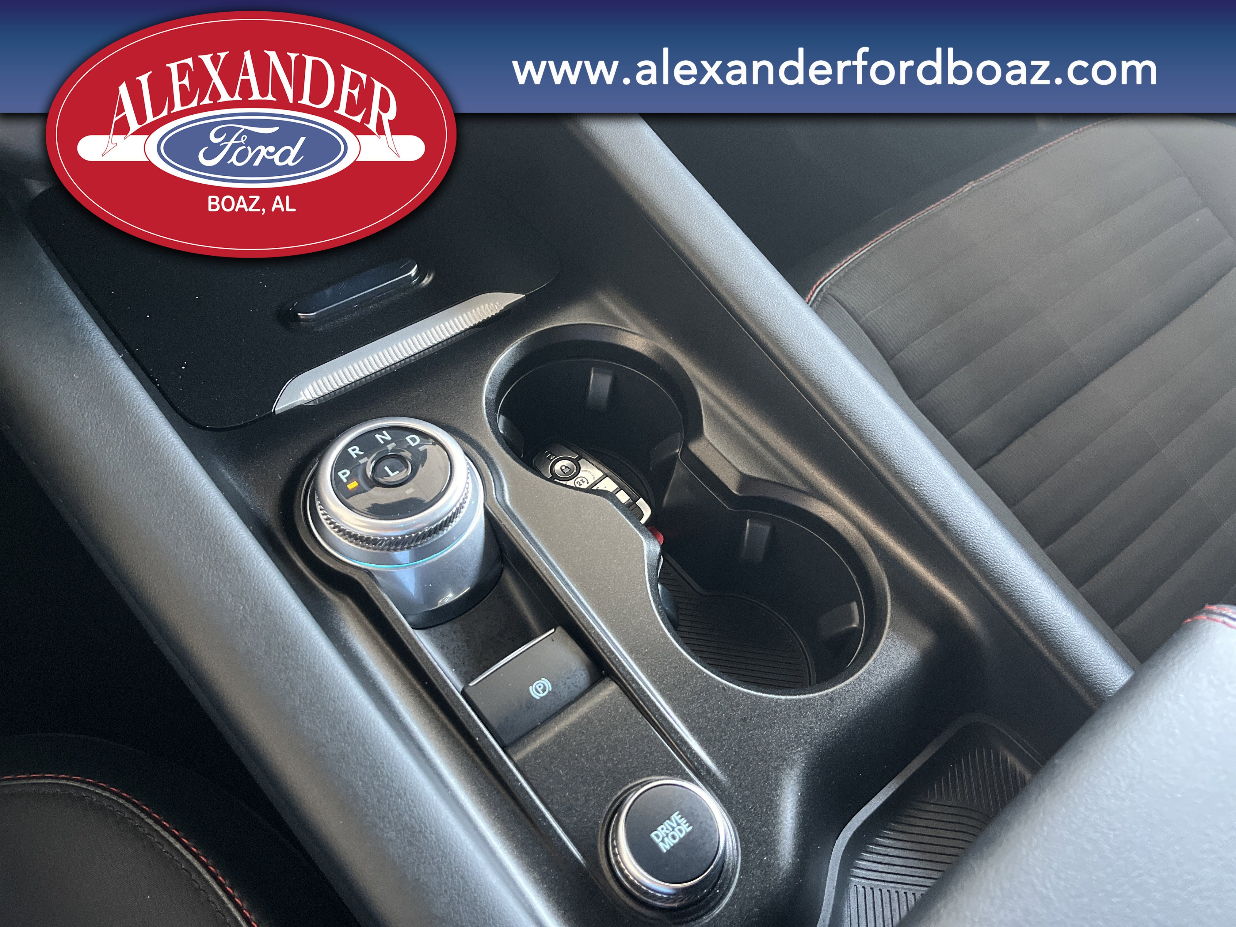 Used 2025 Ford Explorer ST-Line w/ ST-Line Street Pack image 24