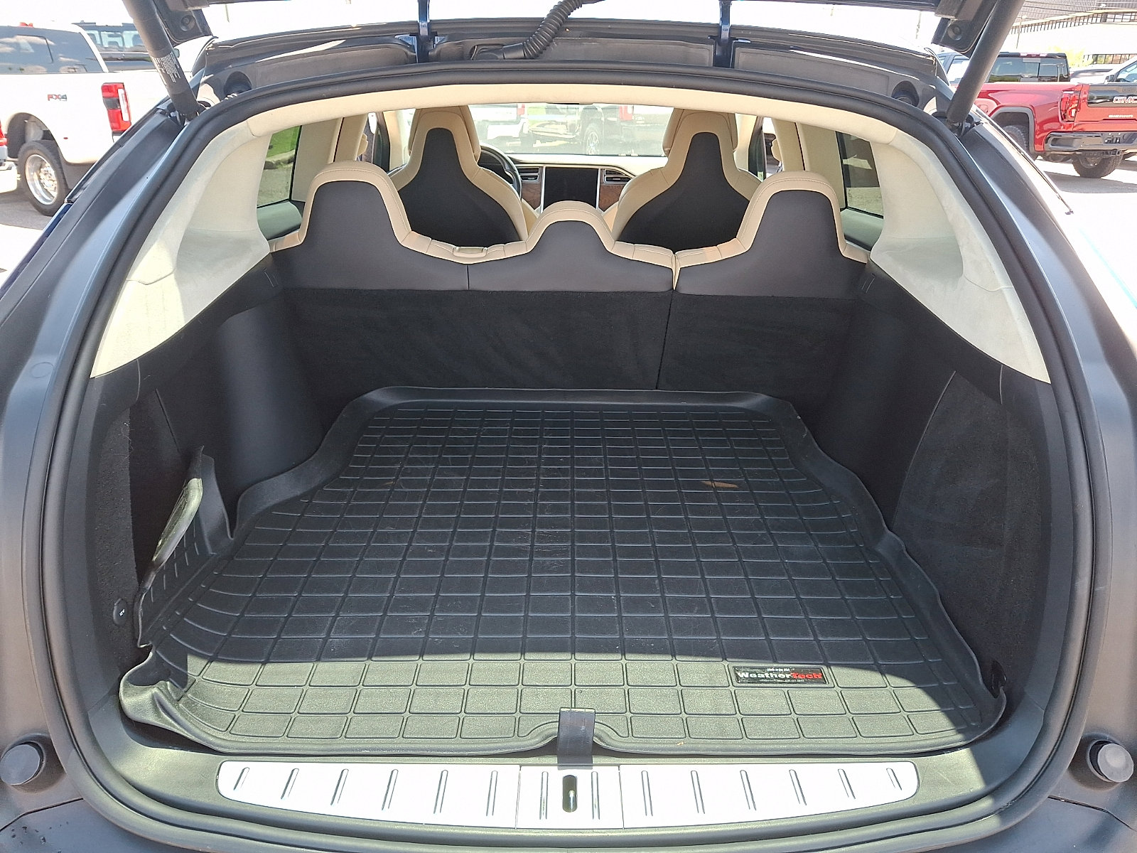 Used 2017 Tesla Model X 100D AWD/4WD image 31