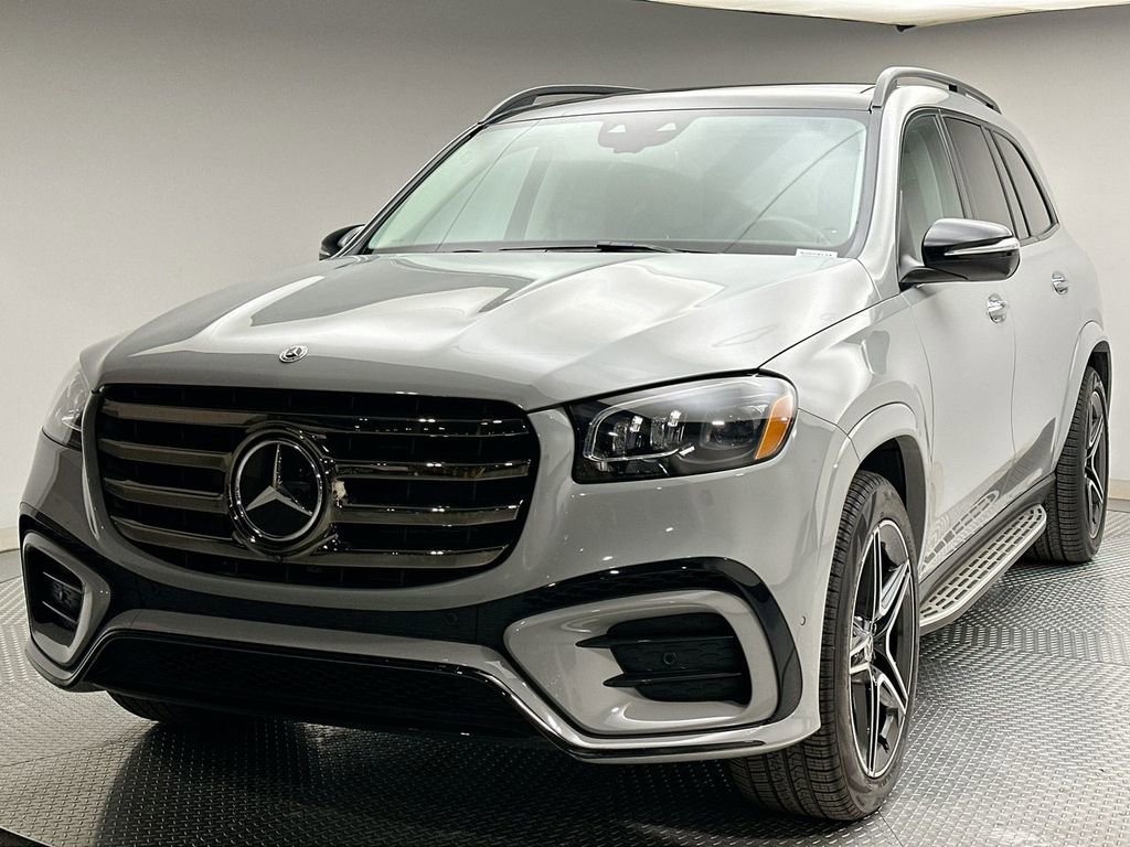 Used 2024 Mercedes-Benz GLS 450 4MATIC image 1