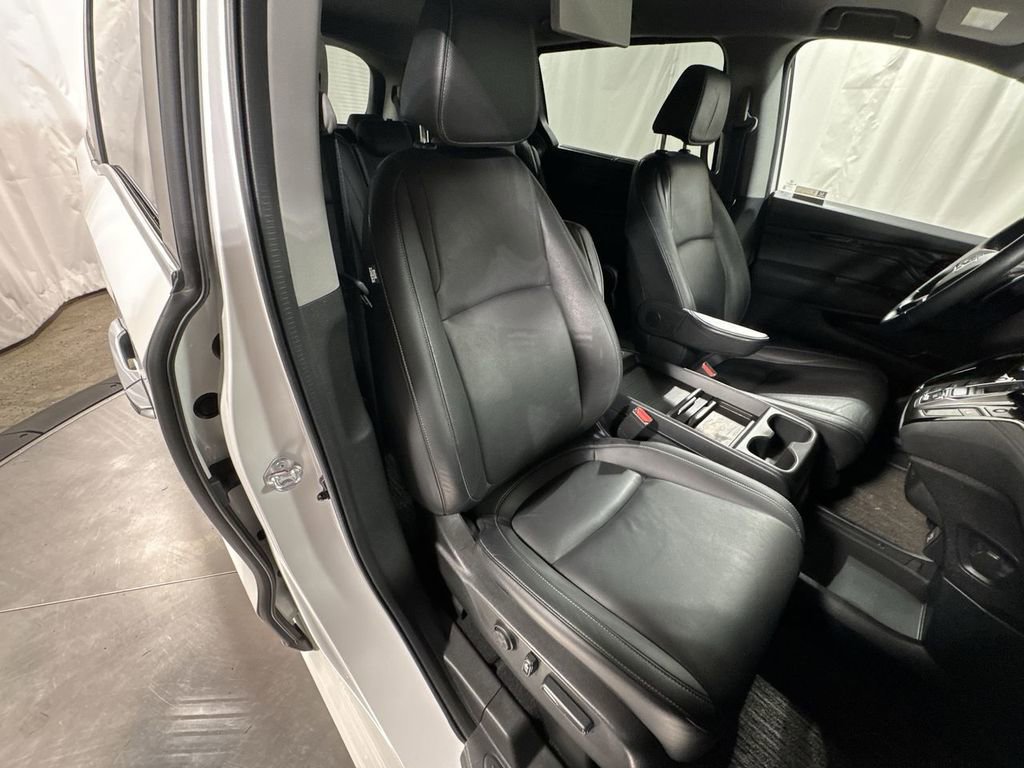 Used 2023 Honda Odyssey Touring image 35