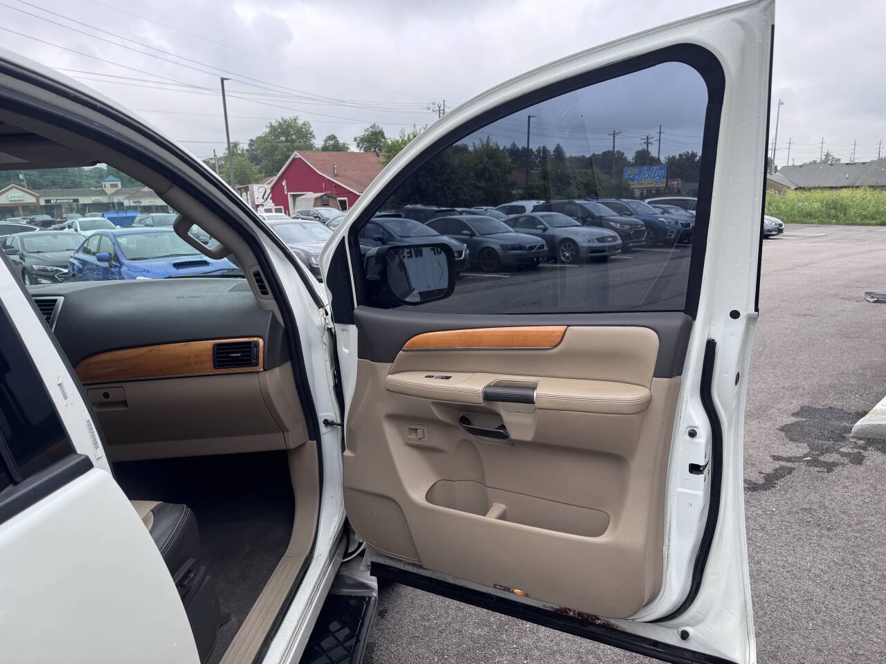 Used 2014 Nissan Armada Platinum w/ Platinum Reserve Package AWD/4WD image 15