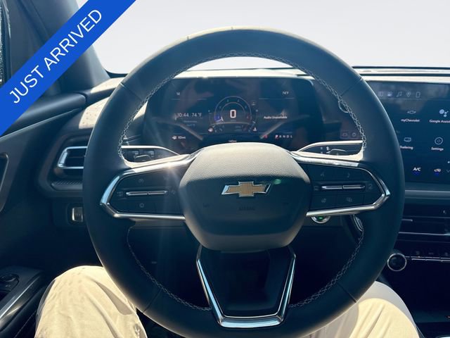 New 2026 Chevrolet Traverse LT w/ Sun and Wheel Package FWD image 14