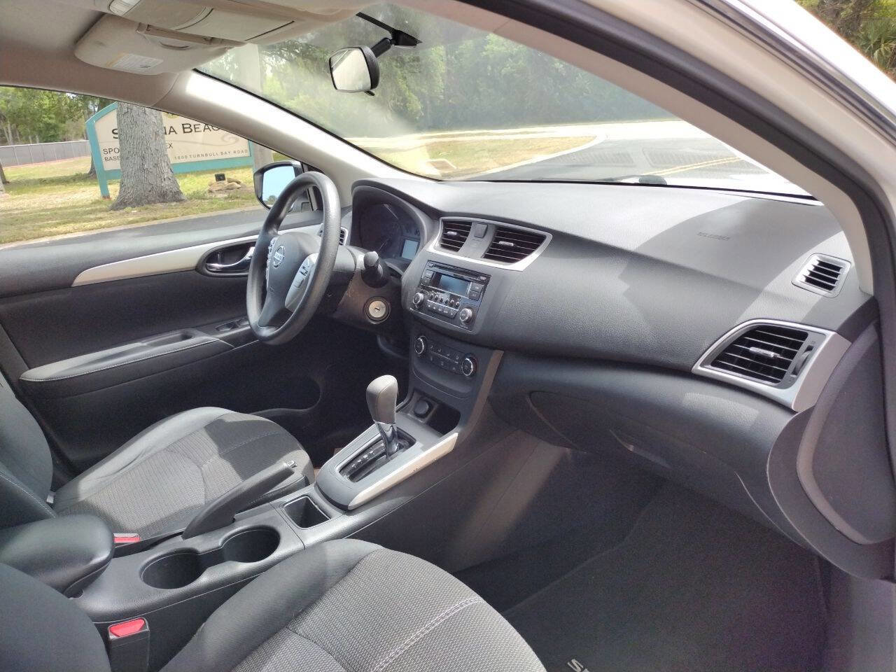 Used 2017 Nissan Sentra S FWD image 9