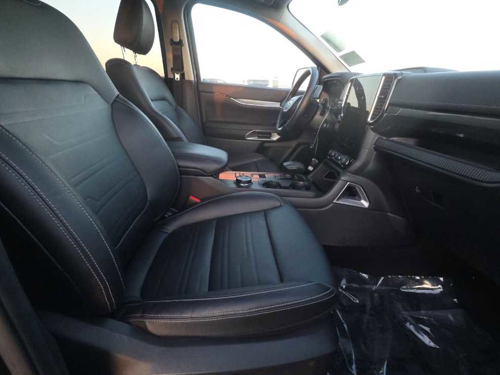 Used 2024 Ford Ranger Lariat w/ FX4 Off-Road Package image 11