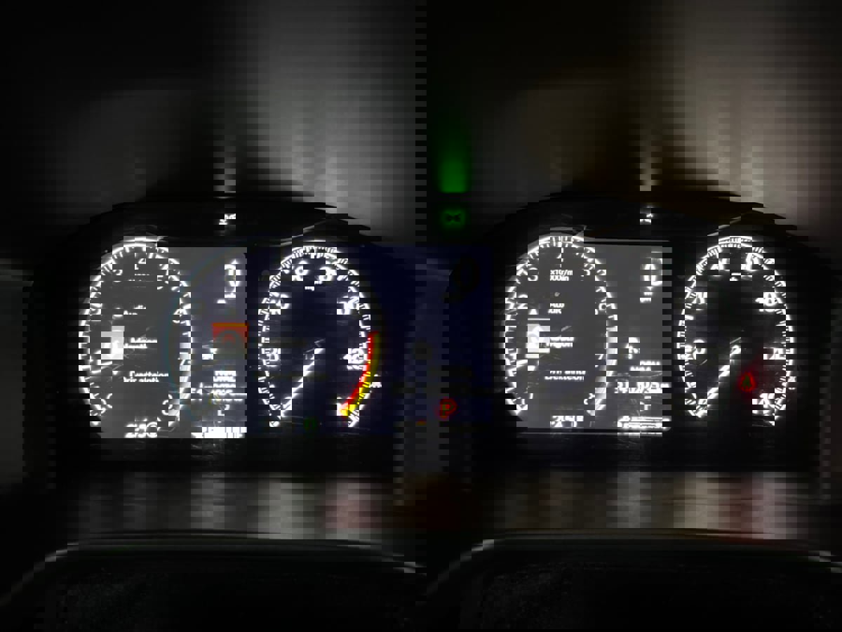 Used 2025 Honda CR-V EX-L image 12