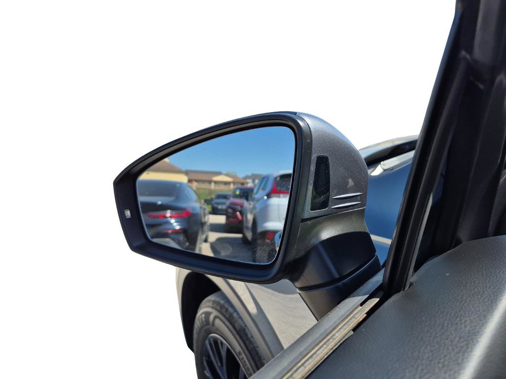 Used 2021 Volkswagen Tiguan S image 18