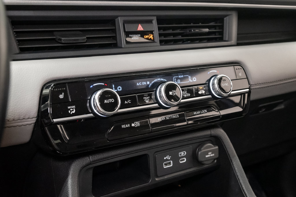 Used 2025 Honda Pilot EX-L image 22