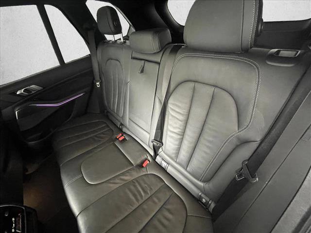 Used 2020 BMW X5 M50i w/ Premium Package image 15