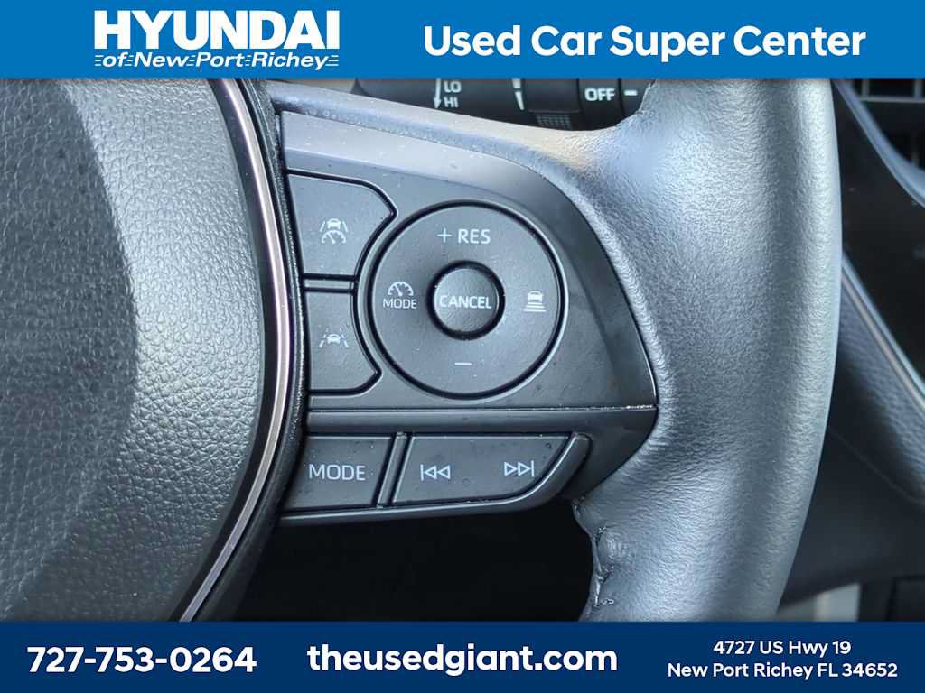 Used 2024 Toyota Corolla Cross LE FWD image 25