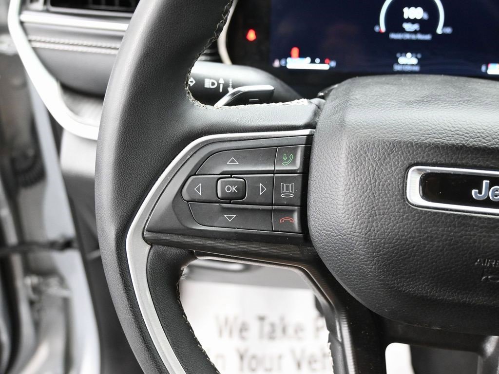 Used 2024 Jeep Grand Cherokee L Laredo image 17