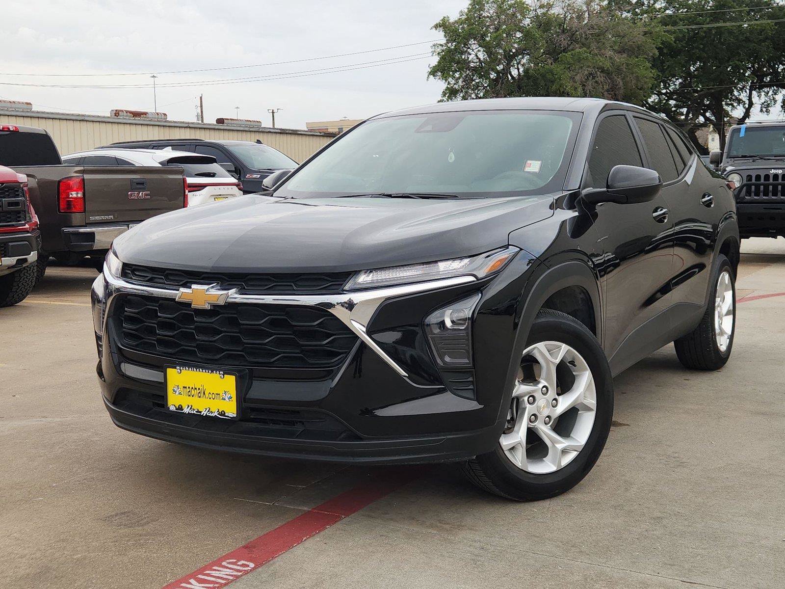 Used 2025 Chevrolet Trax LS w/ LS Convenience Package