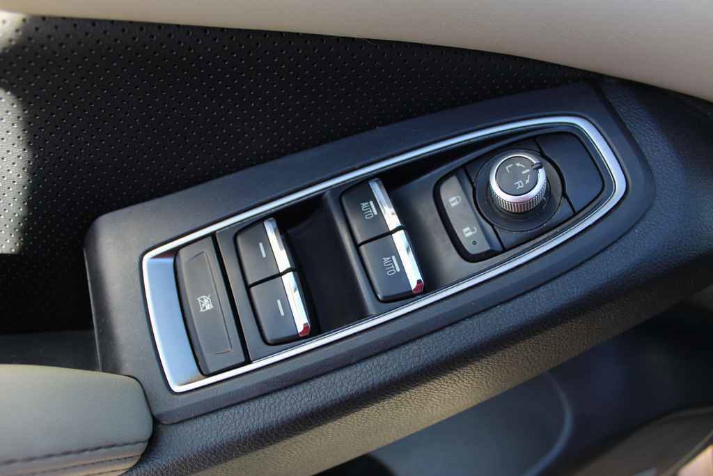 Used 2019 Subaru Ascent Limited image 14