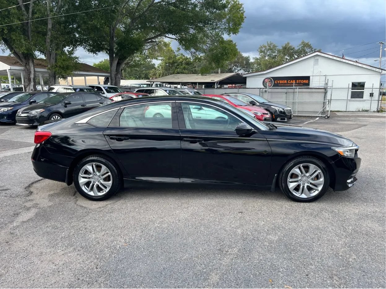 Used 2018 Honda Accord LX image 4