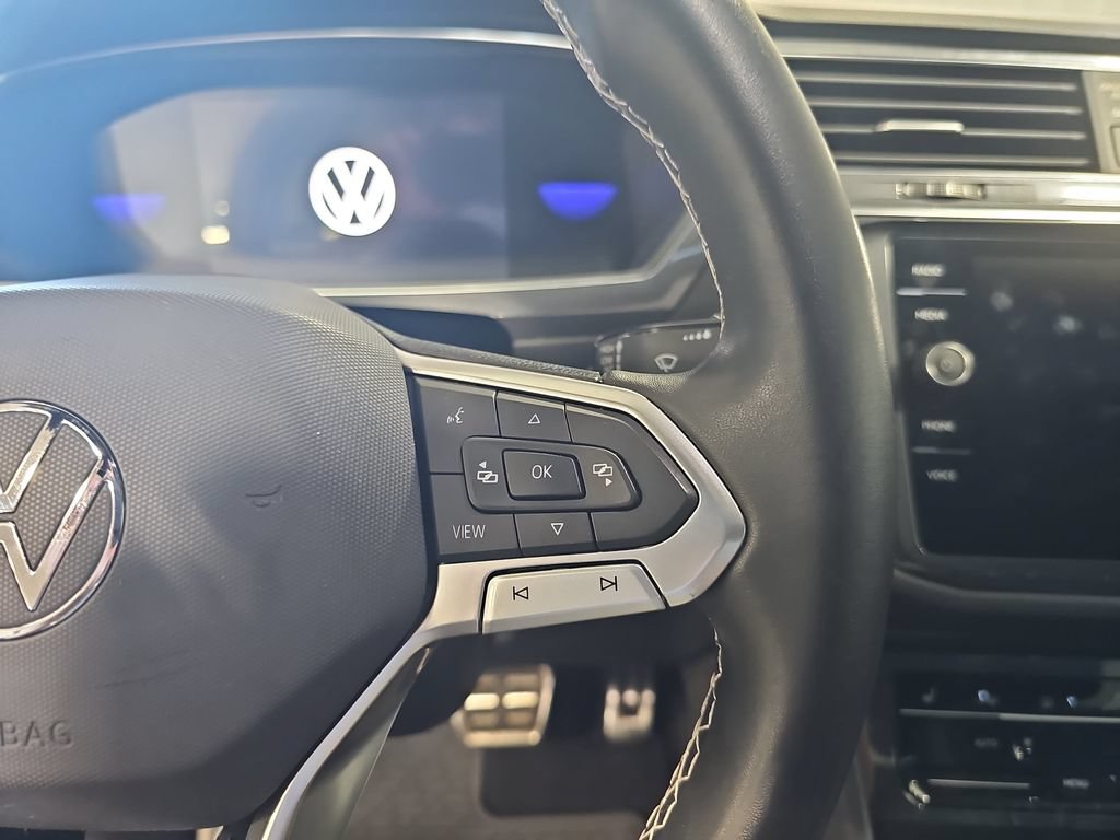 Used 2023 Volkswagen Tiguan SE R-Line AWD/4WD image 17