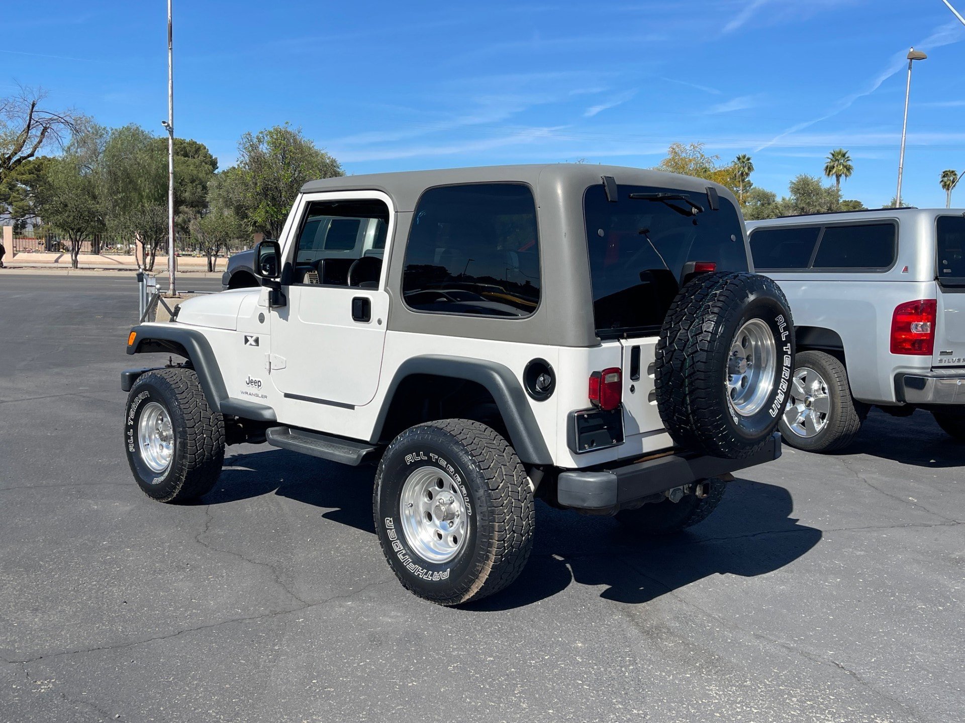 Used 2004 Jeep Wrangler X w/ Wheel Plus Group AWD/4WD image 3