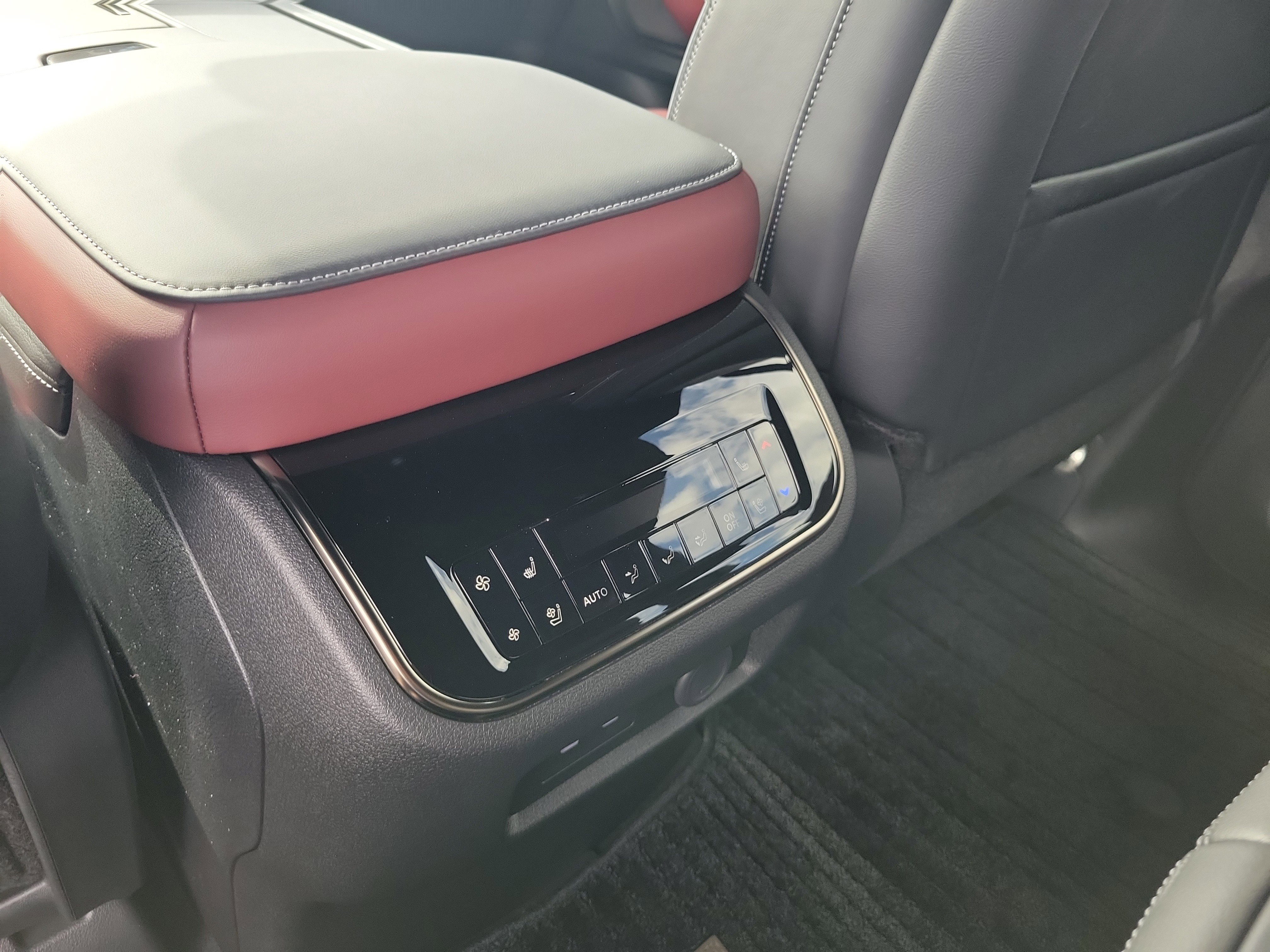 New 2026 INFINITI QX80 Autograph image 12