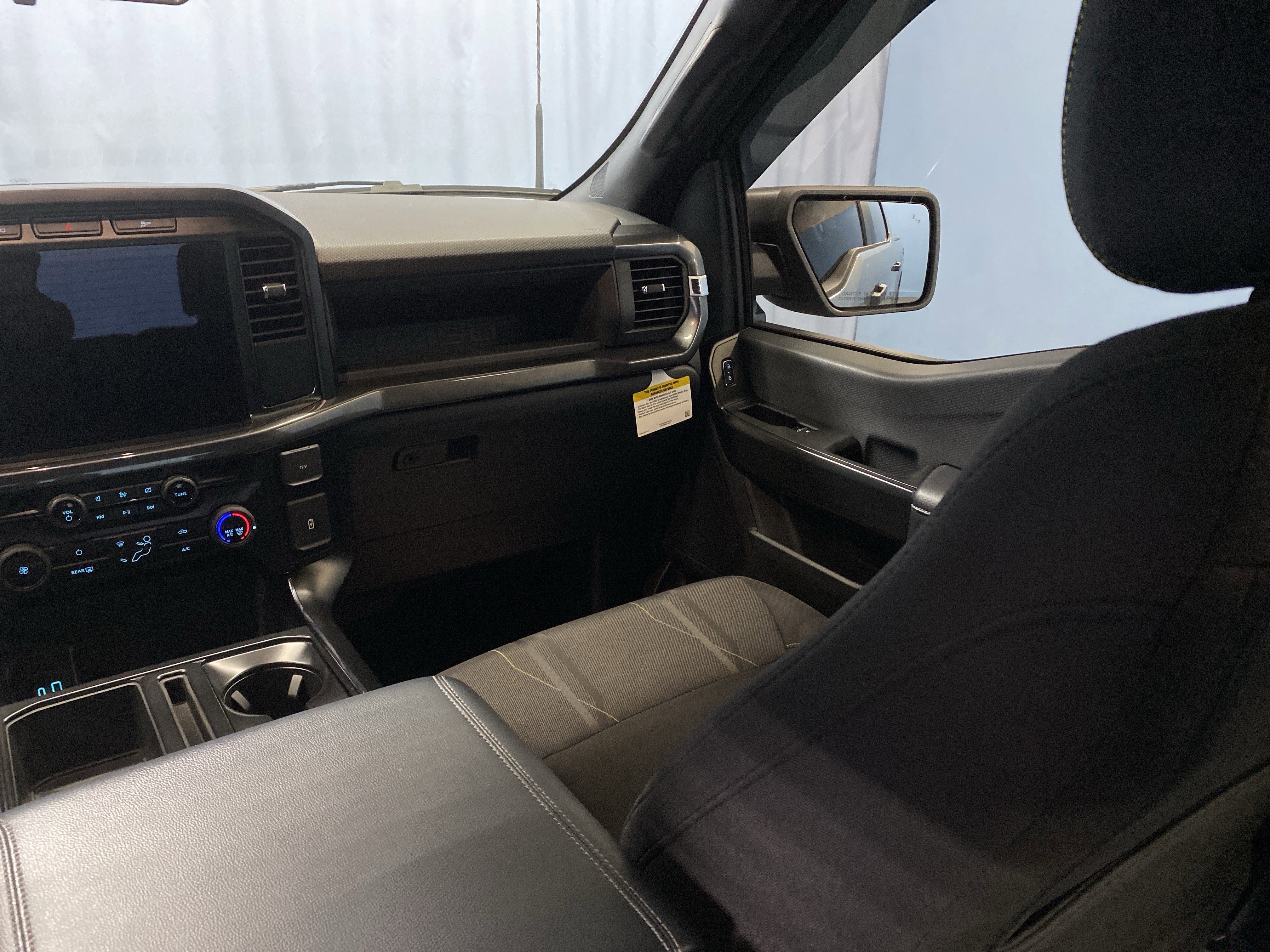 Used 2024 Ford F150 STX image 30