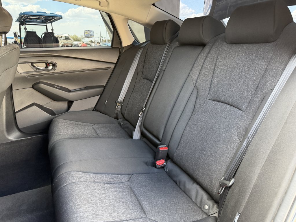 Used 2025 Honda Accord SE image 32