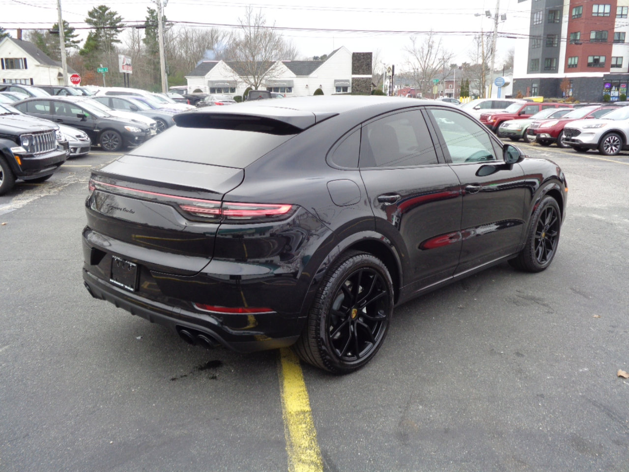 Used 2021 Porsche Cayenne Turbo w/ Performance Package (PG2) AWD/4WD image 16