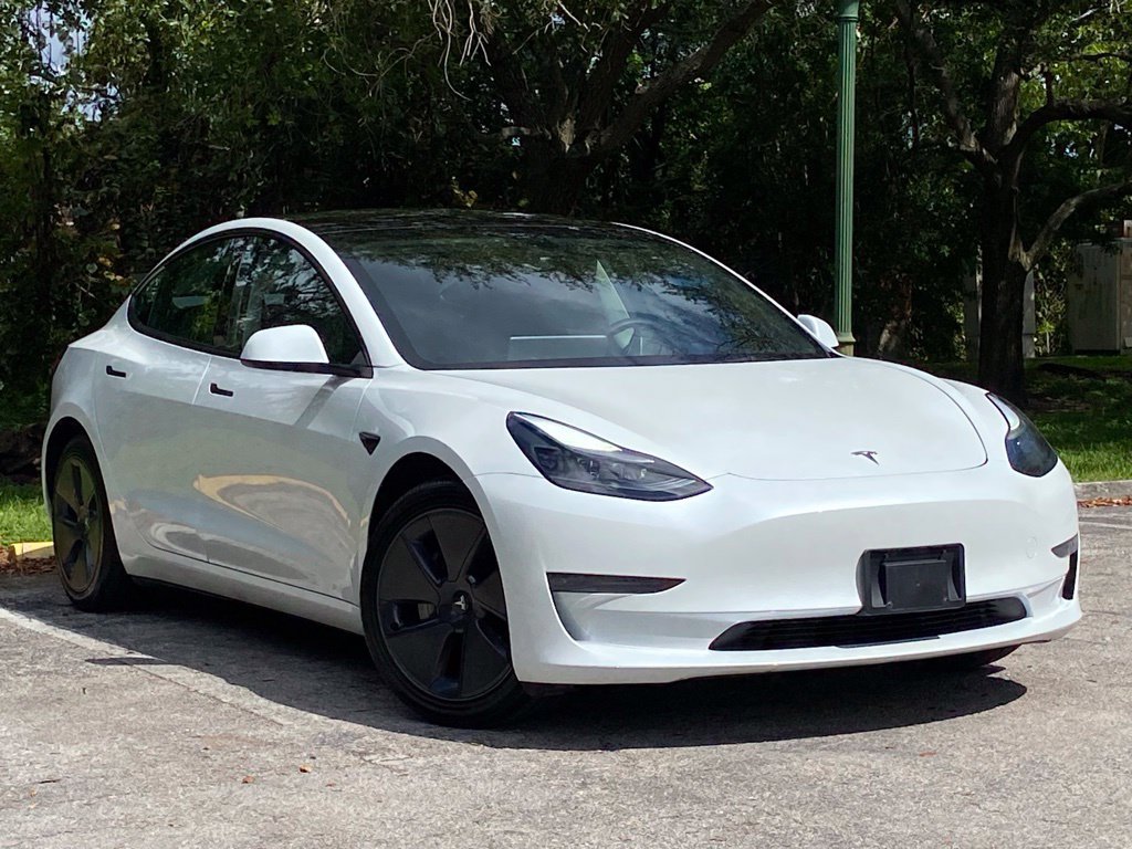 Used 2023 Tesla Model 3 Standard Range RWD image 4