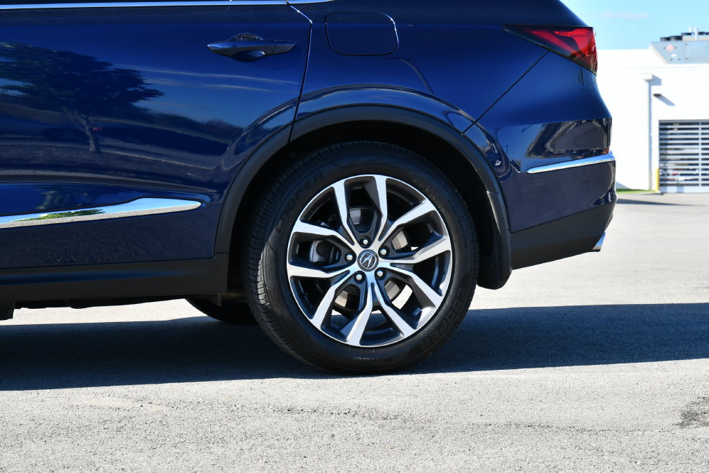 Certified 2023 Acura MDX w/ Technology Package AWD/4WD image 16