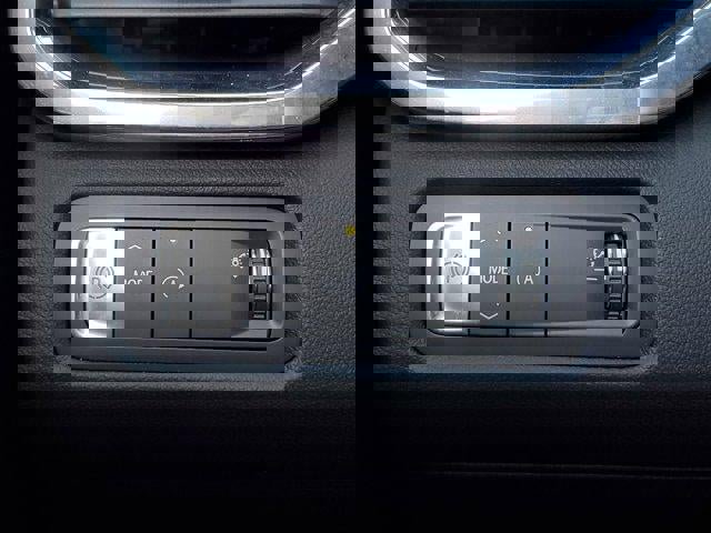 New 2025 GMC Acadia Elevation image 32