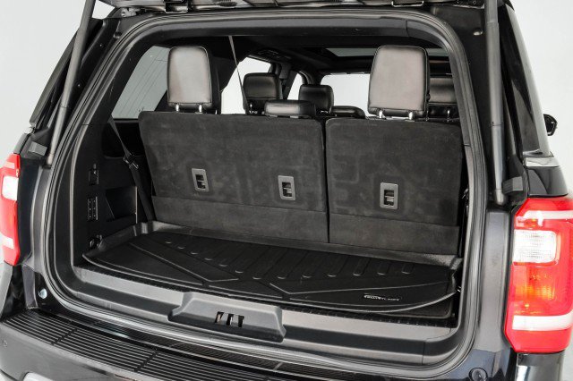 Used 2018 Ford Expedition XLT w/ Equipment Group 202A AWD/4WD image 54