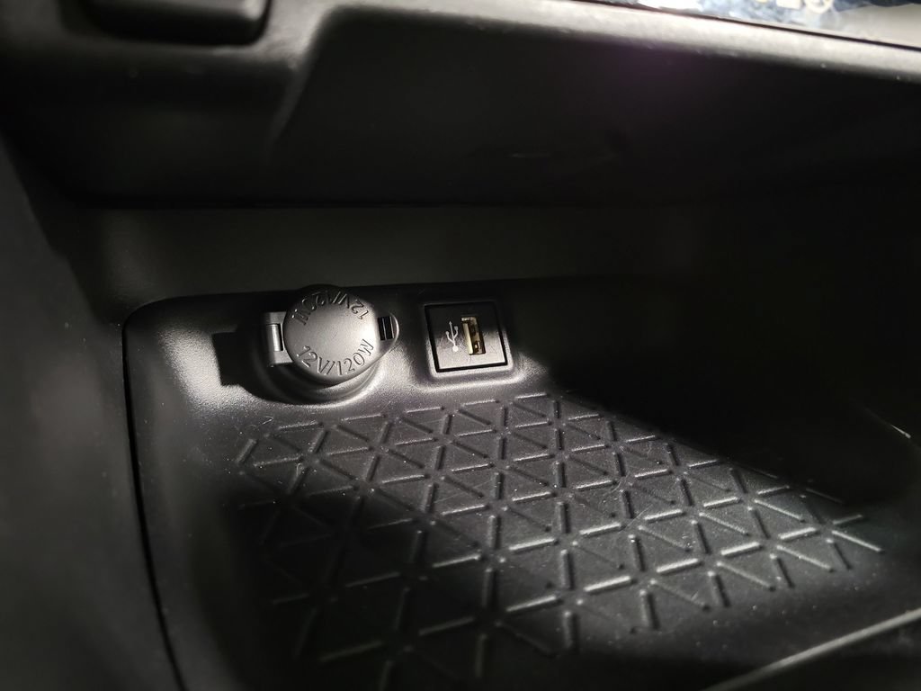 Used 2024 Toyota RAV4 XLE AWD/4WD image 16