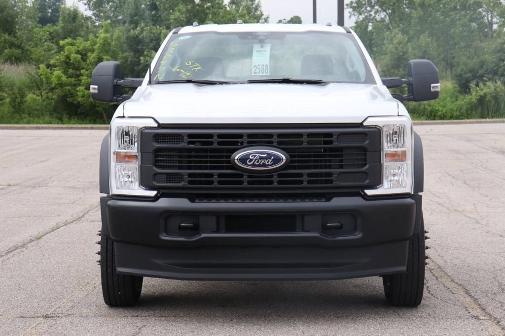 New 2025 Ford F550 4x4 Regular Cab Super Duty image 2