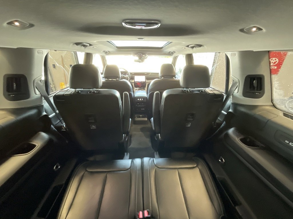 Used 2022 Jeep Grand Cherokee L Limited w/ Luxury Tech Group II image 25