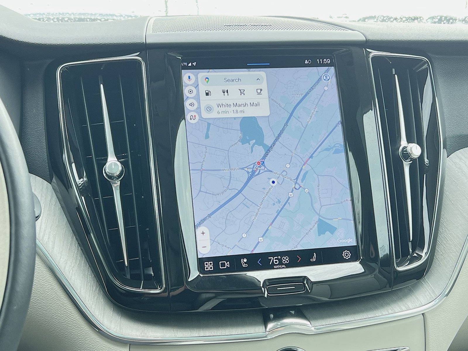 Certified 2023 Volvo XC60 B5 Plus w/ Climate Package image 20