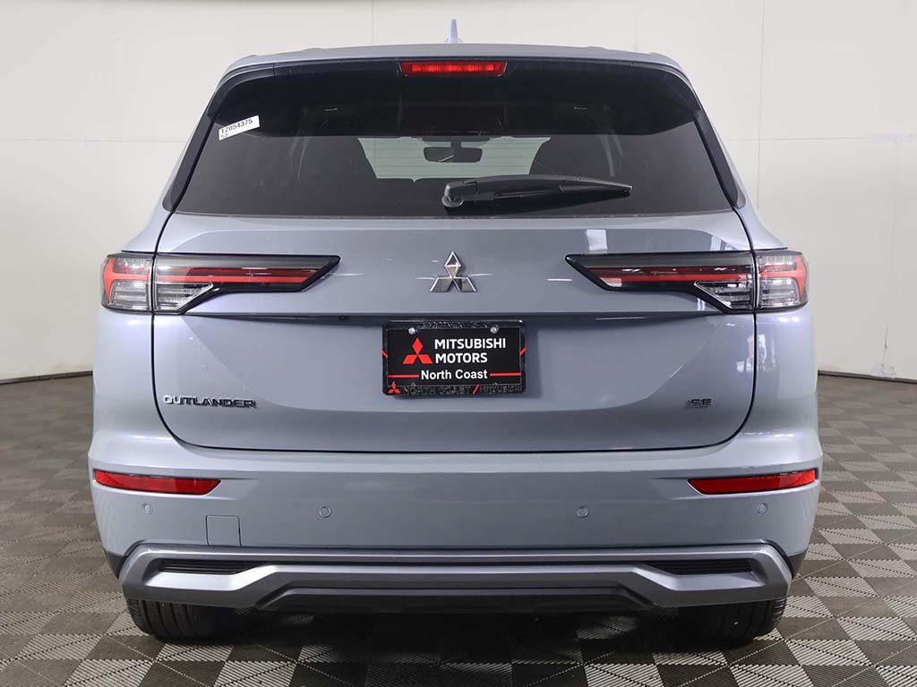 New 2026 Mitsubishi Outlander SE FWD image 13