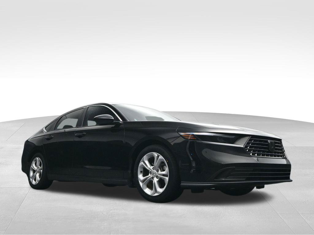 Used 2025 Honda Accord LX image 37