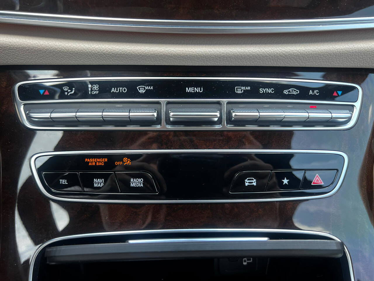 Used 2023 Mercedes-Benz E 450 4MATIC Sedan image 16